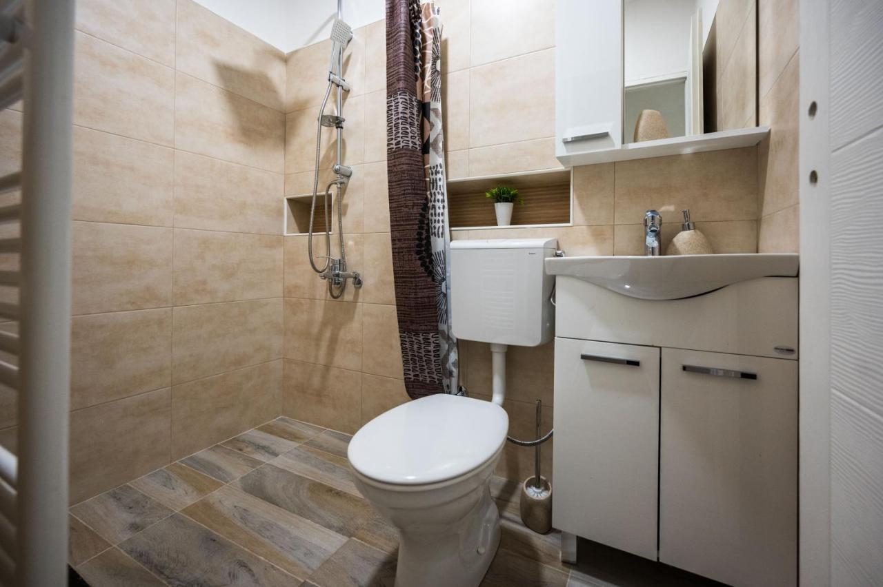 Spacious And Bright 2Bdr Apartment In The Old Town ซาราเยโว ภายนอก รูปภาพ